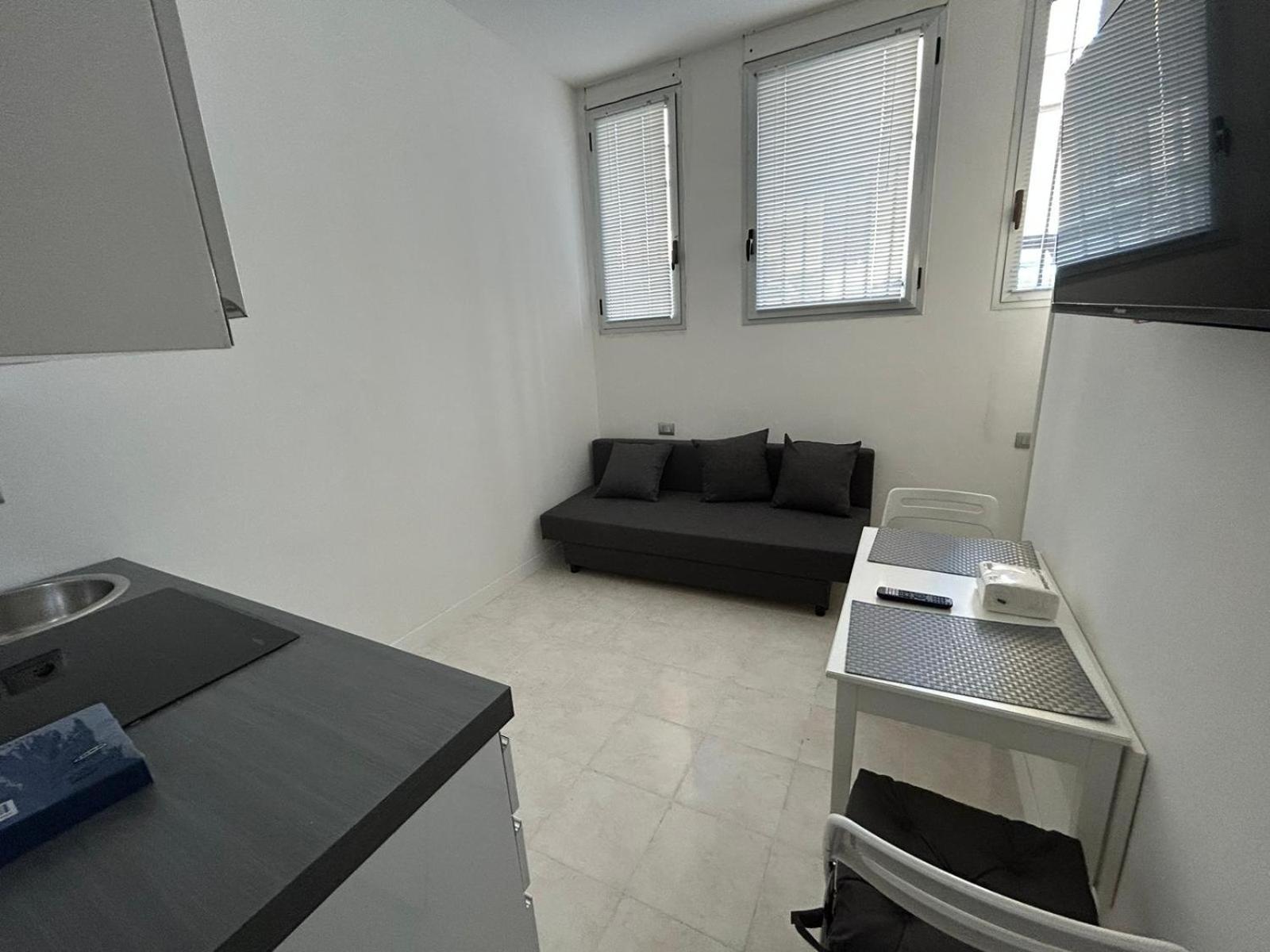Elegant Studio Milano Esterno foto